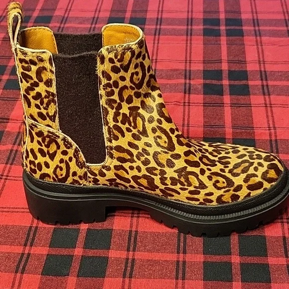 NWOT Lucky Brand Women Emali Tan Black Leopard Calf Hair Lug Sole Combat Boots - Picture 3 of 12